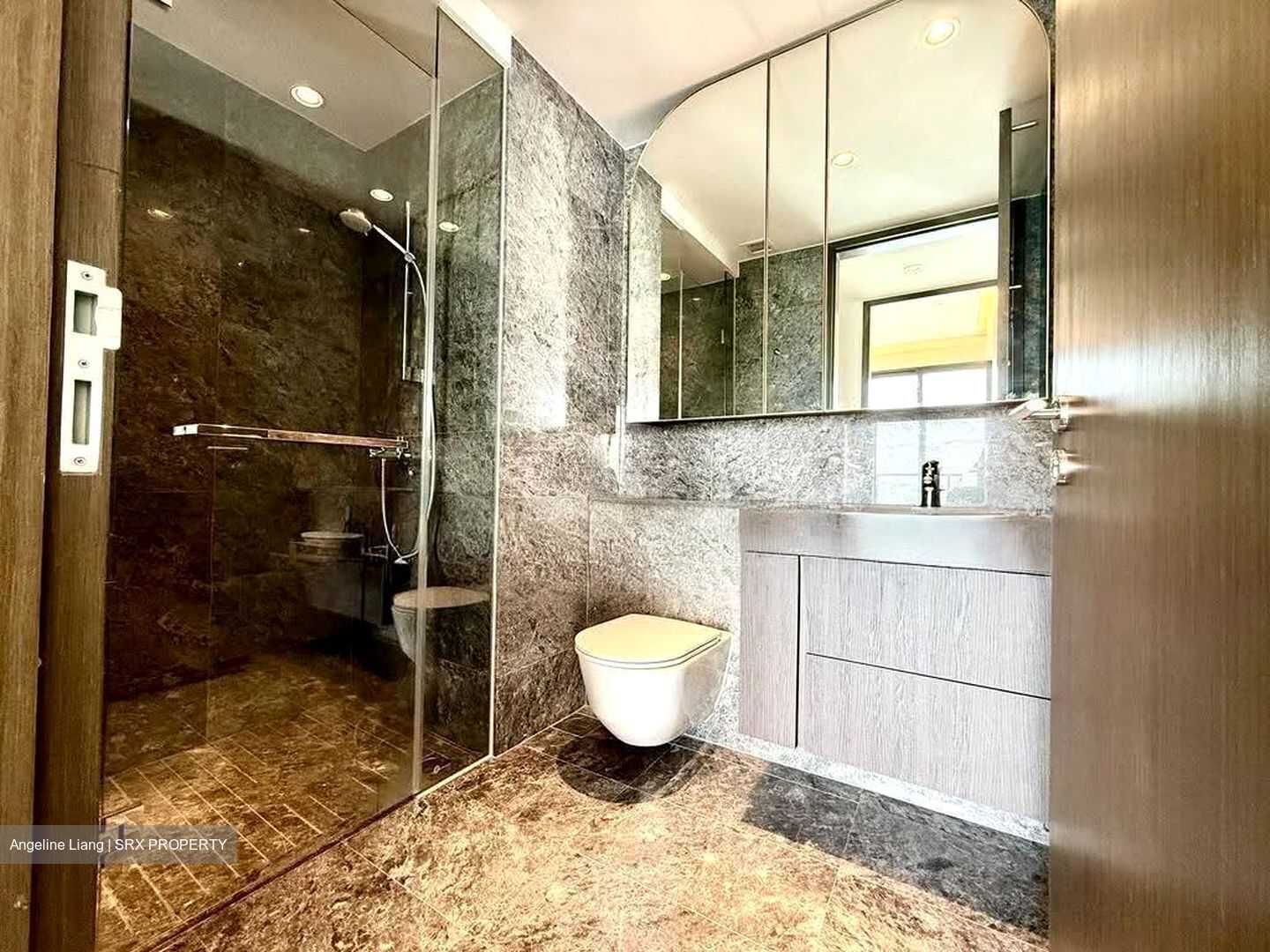 Avenue South Residence (D3), Apartment #634158061